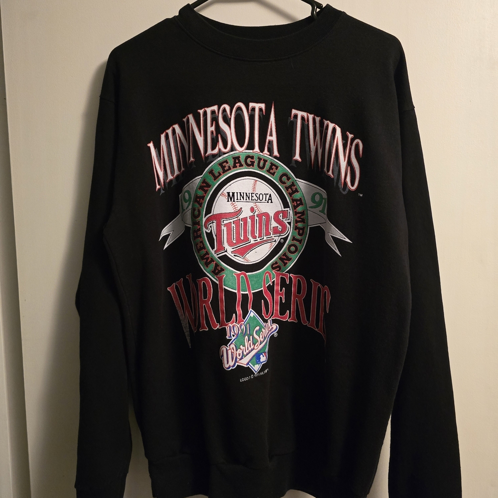 Minnesota Twins Black Sweater
